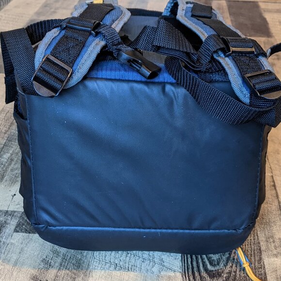 Igloo Outdoorsman Gizmo Cooler Backpack Bag MaxCold Insulation - Picture 8 of 13